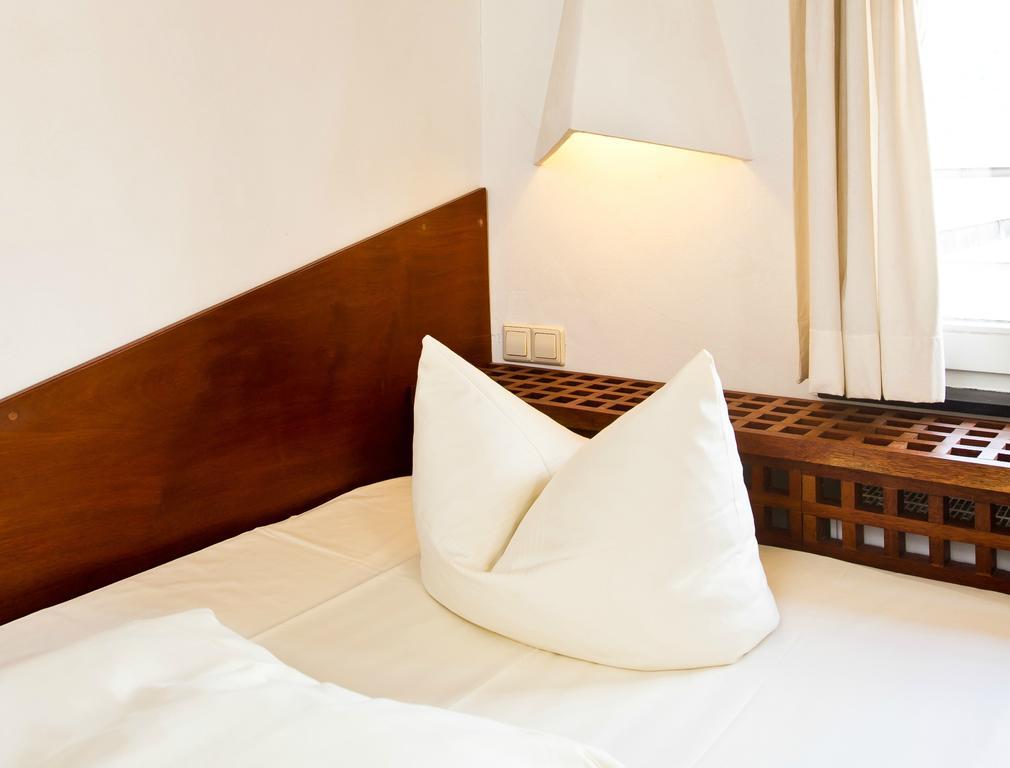 Hotel Monpti Heidelberg Pokoj fotografie